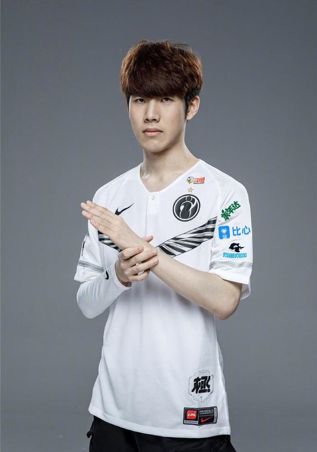 皇马锁定胜 皇马锁定胜